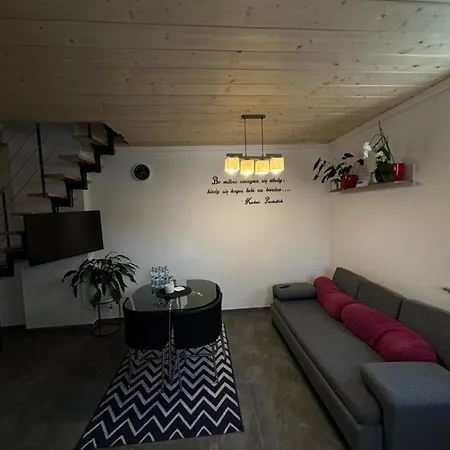 Stara Piekarnia Apartment *